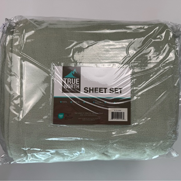 NWT -True North Fleece Sheet Set, Sage Color - Picture 4 of 11